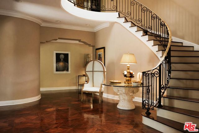 2700 Benedict Canyon Drive, Beverly Hills, CA 90210