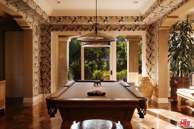 2700 Benedict Canyon Drive, Beverly Hills, CA 90210