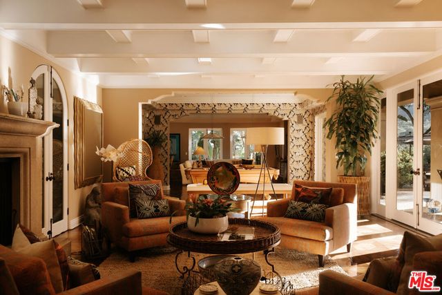 2700 Benedict Canyon Drive, Beverly Hills, CA 90210