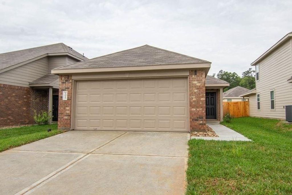 13915 Woodway Crossing Lane, Willis, TX 77378