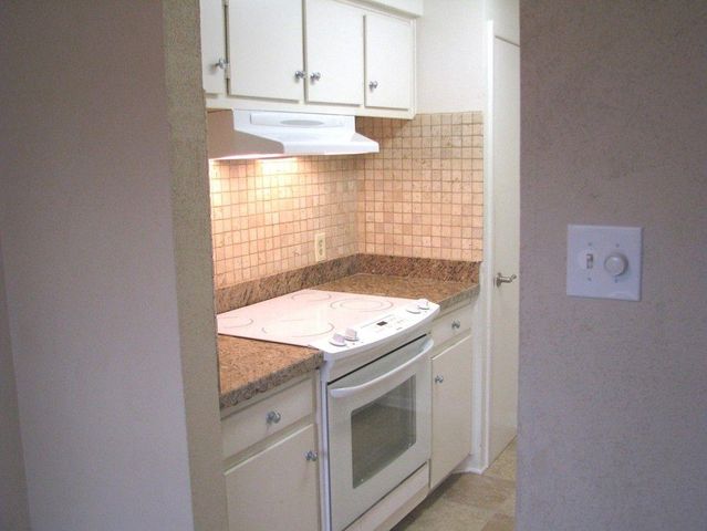 8277 Kingsbrook Road 153, Houston, TX 77024