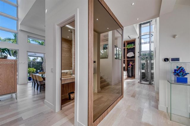 470 S Shore Dr, Miami Beach, FL 33141