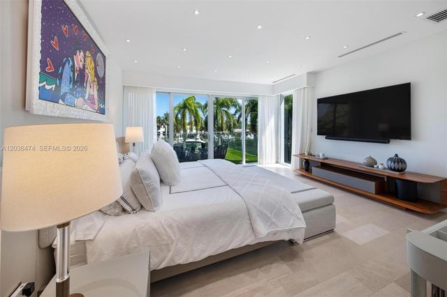 470 S Shore Dr, Miami Beach, FL 33141