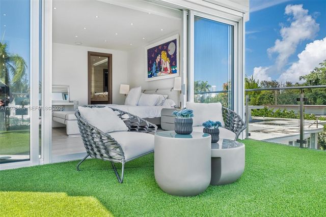 470 S Shore Dr, Miami Beach, FL 33141