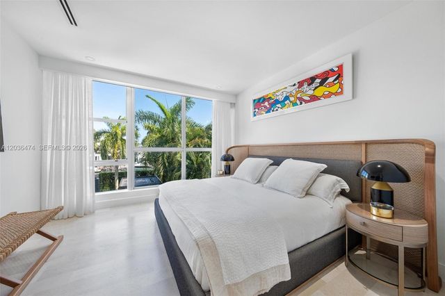 470 S Shore Dr, Miami Beach, FL 33141