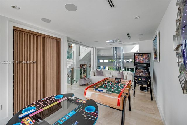 470 S Shore Dr, Miami Beach, FL 33141