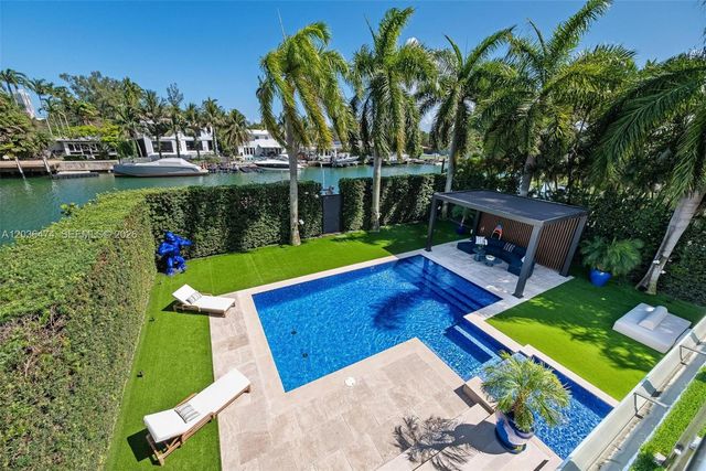 470 S Shore Dr, Miami Beach, FL 33141