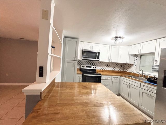 26 S Osceola Street, Beverly Hills, FL 34465