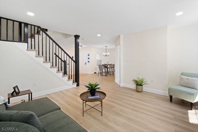 3804 Vroom Dr, Bridgewater Twp., NJ 08807