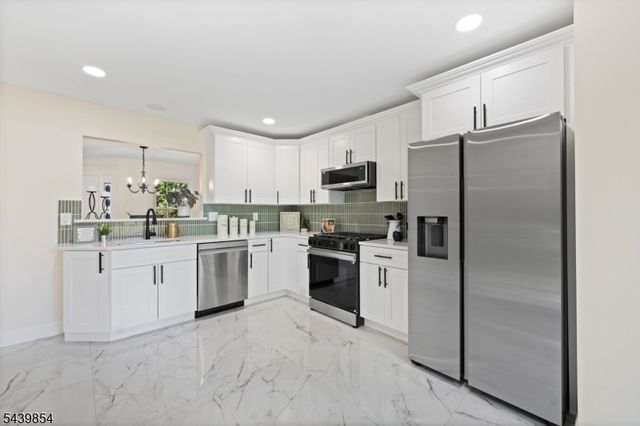 3804 Vroom Dr, Bridgewater Twp., NJ 08807