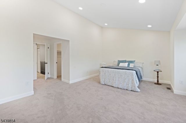 3804 Vroom Dr, Bridgewater Twp., NJ 08807