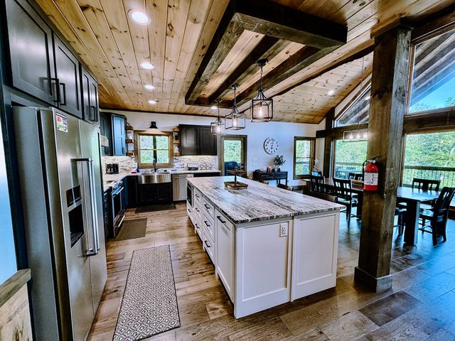 540 Weaver Creek Overlook, Blue Ridge, GA 30513
