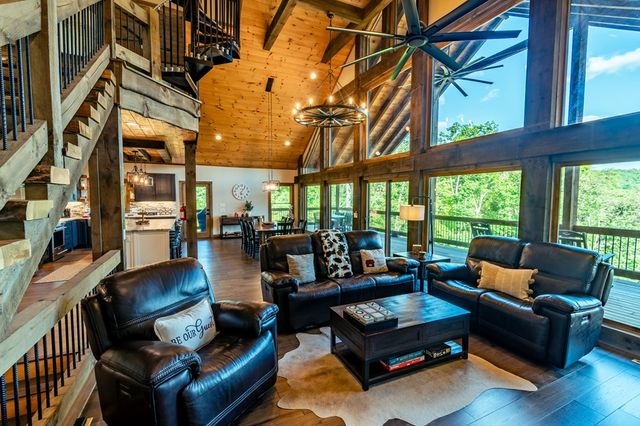540 Weaver Creek Overlook, Blue Ridge, GA 30513