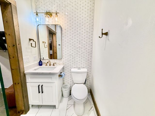 540 Weaver Creek Overlook, Blue Ridge, GA 30513