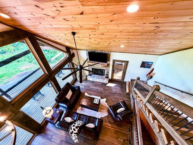 540 Weaver Creek Overlook, Blue Ridge, GA 30513