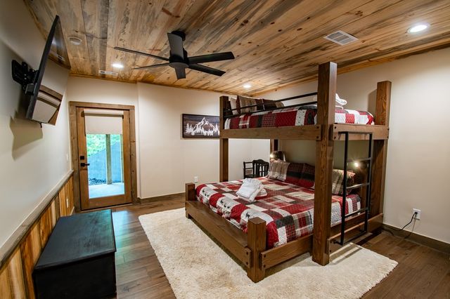 540 Weaver Creek Overlook, Blue Ridge, GA 30513