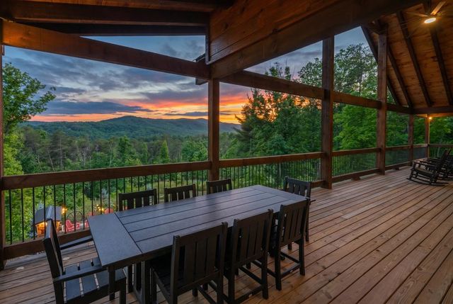 540 Weaver Creek Overlook, Blue Ridge, GA 30513