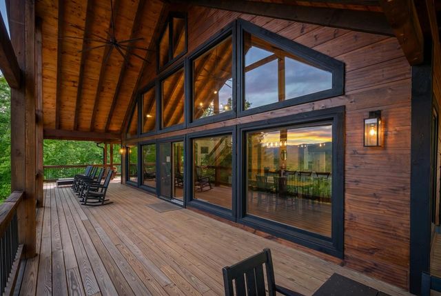 540 Weaver Creek Overlook, Blue Ridge, GA 30513
