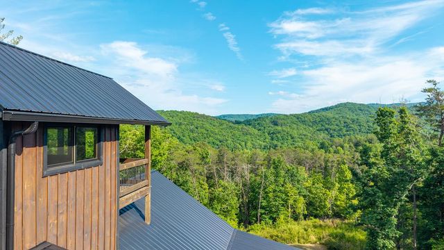 540 Weaver Creek Overlook, Blue Ridge, GA 30513