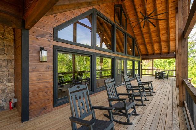 540 Weaver Creek Overlook, Blue Ridge, GA 30513