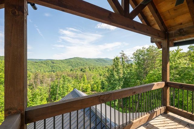 540 Weaver Creek Overlook, Blue Ridge, GA 30513