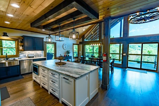 540 Weaver Creek Overlook, Blue Ridge, GA 30513