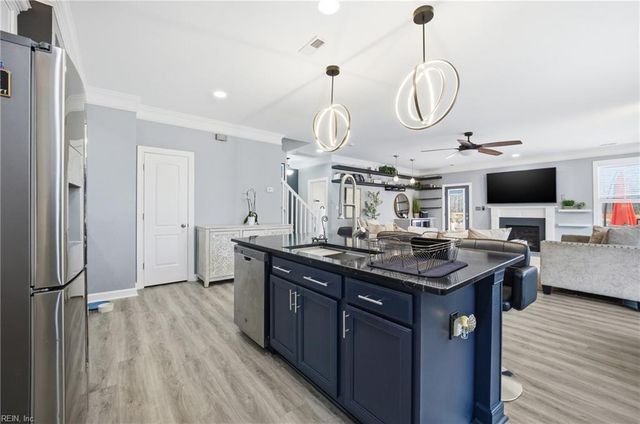 2525 Bodnar LN, Virginia Beach, VA 23456