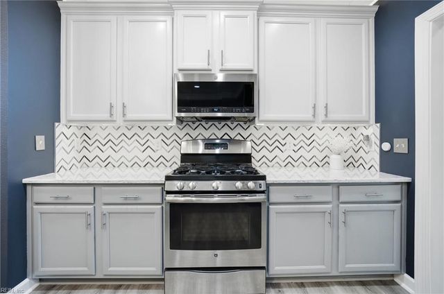 2525 Bodnar LN, Virginia Beach, VA 23456