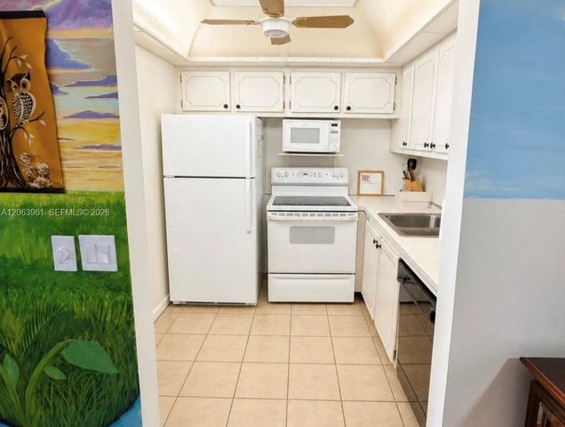316 Southampton A 316, West Palm Beach, FL 33417