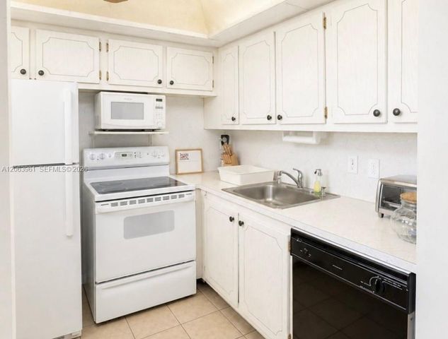 316 Southampton A 316, West Palm Beach, FL 33417