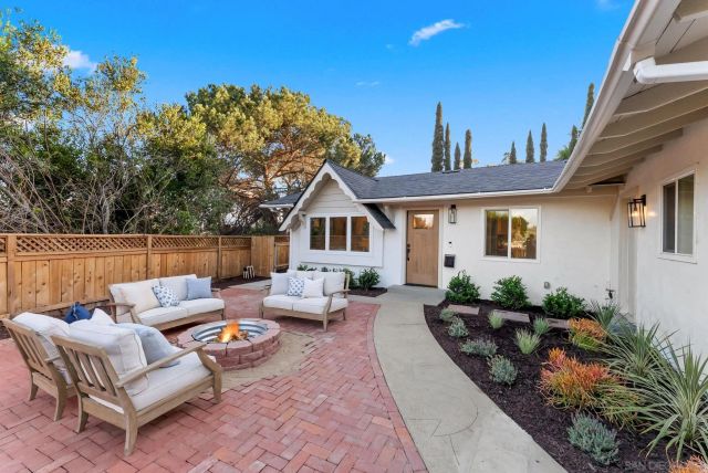 9185 Altamont Road, La Mesa, CA 91942