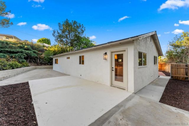 9185 Altamont Road, La Mesa, CA 91942