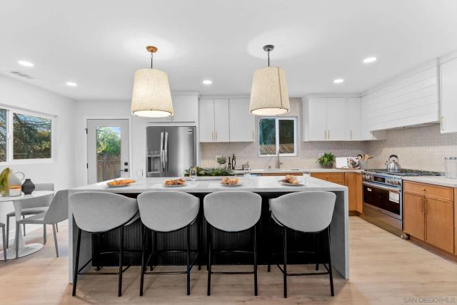 9185 Altamont Road, La Mesa, CA 91942