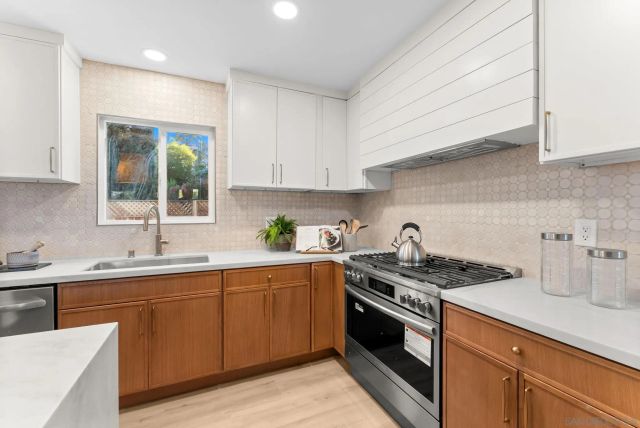 9185 Altamont Road, La Mesa, CA 91942