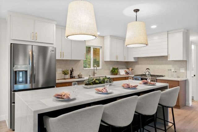 9185 Altamont Road, La Mesa, CA 91942