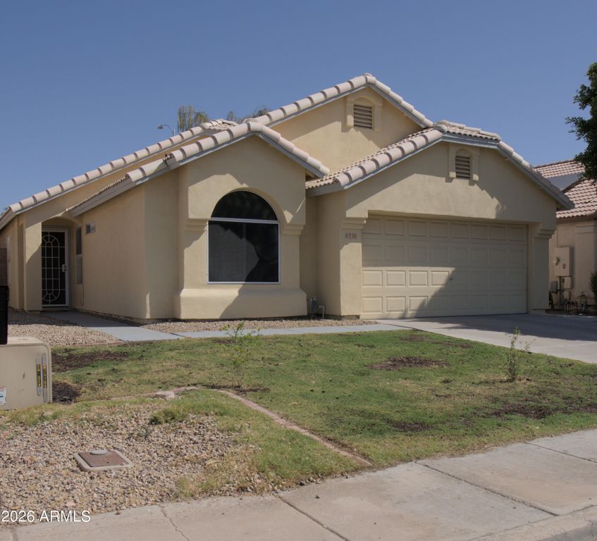 Image 2 of property listing at 8338 W Audrey Lane, Peoria, AZ 85382