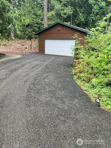 30 N Prospect Drive, Hoodsport, WA 98458