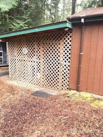 30 N Prospect Drive, Hoodsport, WA 98458