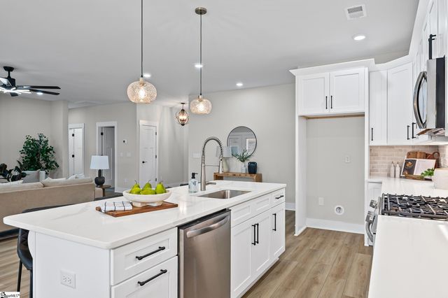 315 Lakefront Drive, Anderson, SC 29626