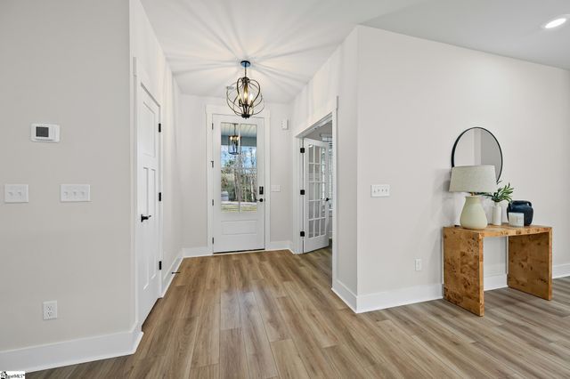 315 Lakefront Drive, Anderson, SC 29626