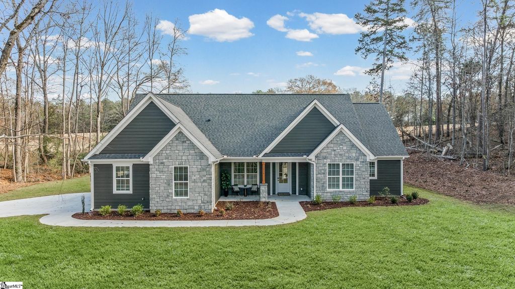 315 Lakefront Drive, Anderson, SC 29626