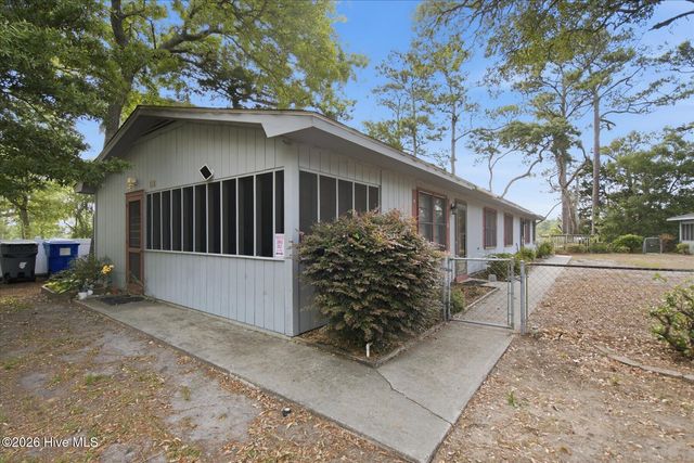 518 Norton Street, Oak Island, NC 28465
