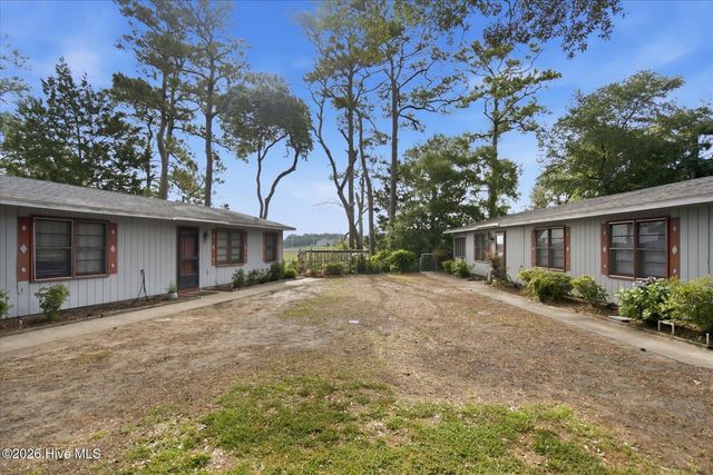 518 Norton Street, Oak Island, NC 28465