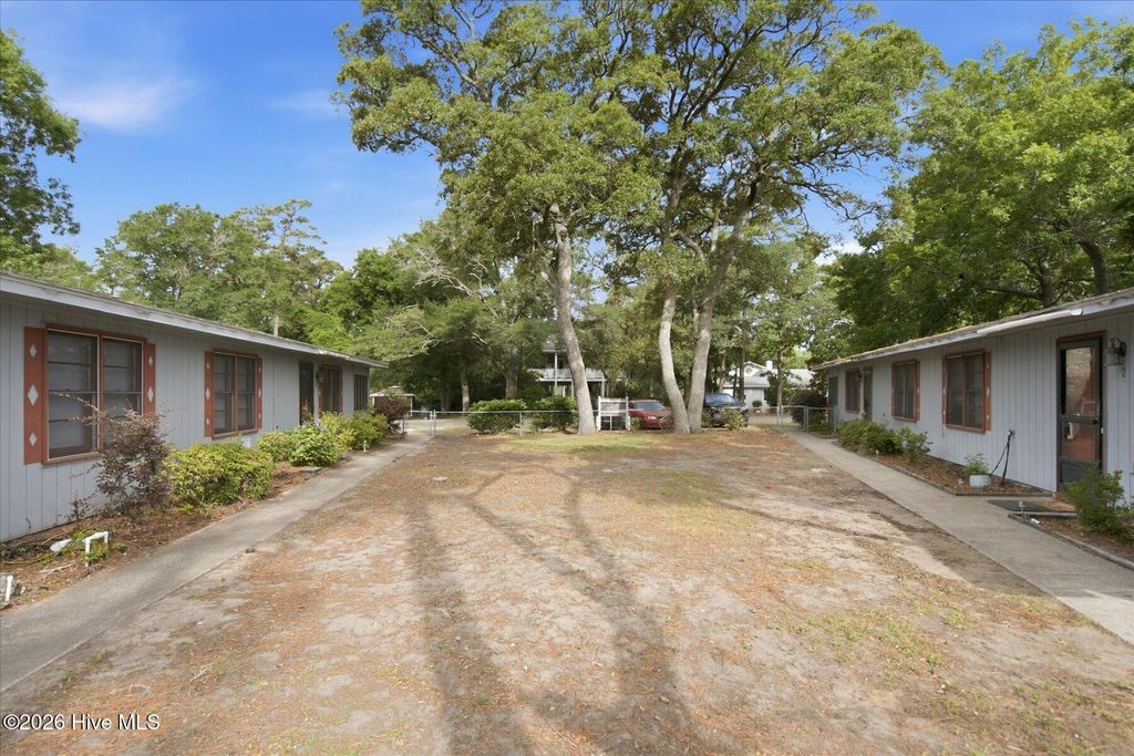 518 Norton Street, Oak Island, NC 28465