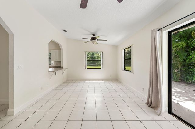13835 49th Street N, West Palm Beach, FL 33411