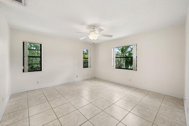 13835 49th Street N, West Palm Beach, FL 33411