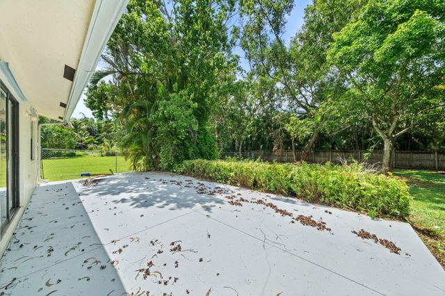 13835 49th Street N, West Palm Beach, FL 33411