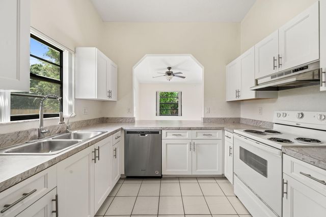 13835 49th Street N, West Palm Beach, FL 33411