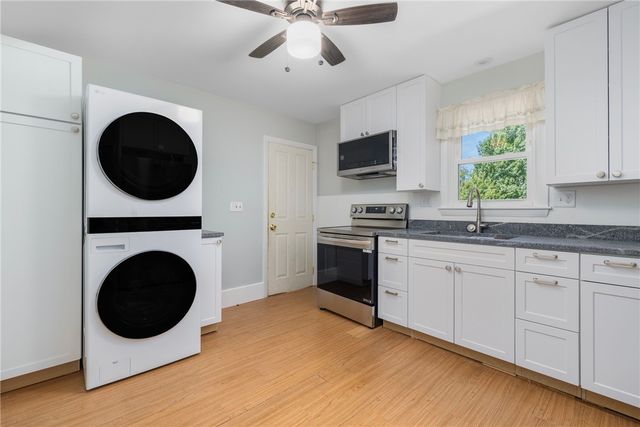 7 Restmere Terrace A, Middletown, RI 02842