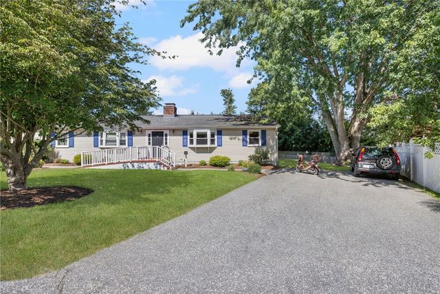 7 Restmere Terrace A, Middletown, RI 02842